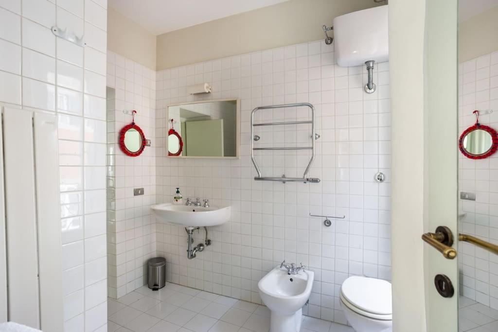Best Authentic Apartment Monti 5 Mins From Colosseum Exterior foto