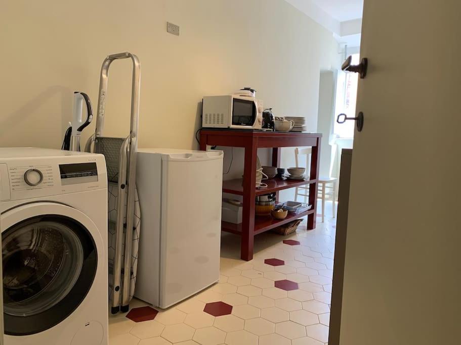 Best Authentic Apartment Monti 5 Mins From Colosseum Exterior foto