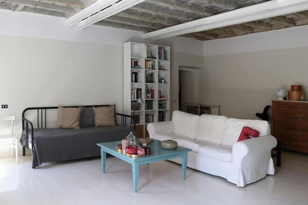 Best Authentic Apartment Monti 5 Mins From Colosseum Exterior foto