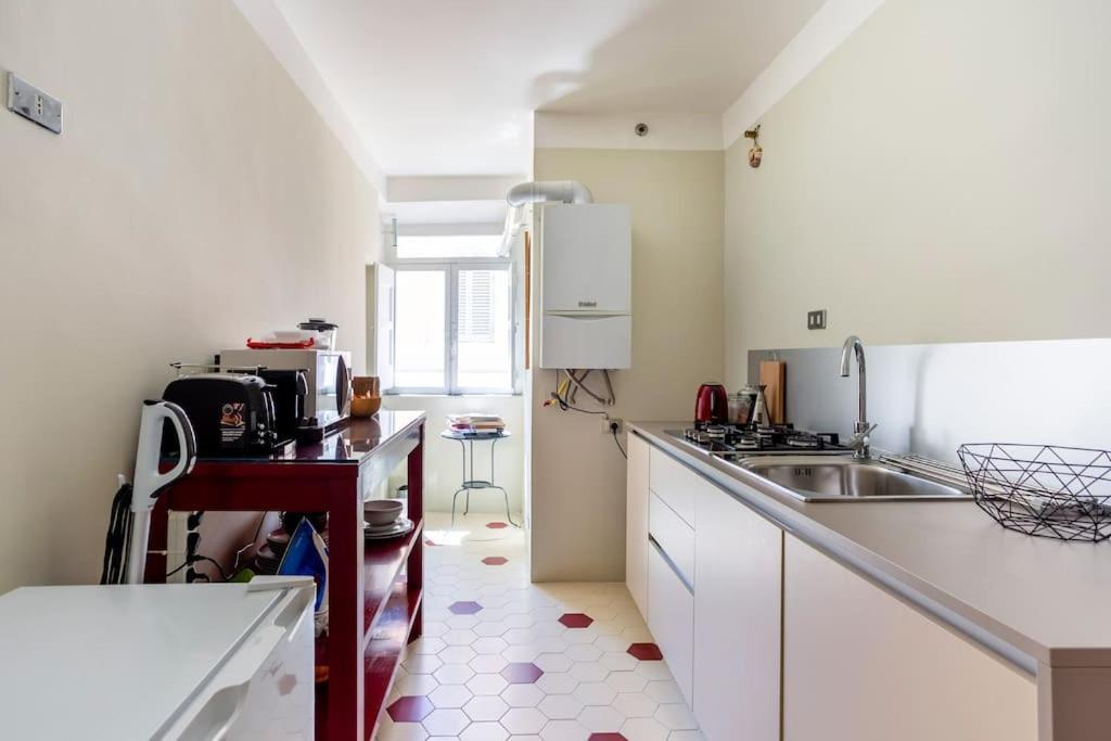 Best Authentic Apartment Monti 5 Mins From Colosseum Exterior foto